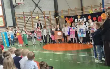 0406BA29-CFEC-4FC8-995B-CB2285EB86B2