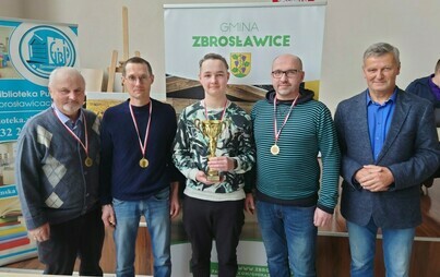 Zdjęcie do Wielob&oacute;j wystartował, zaczęli szkaciorze 